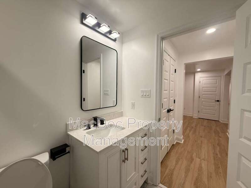 10402 Laurel Ridge Way - BASEMENT Downstairs Apt property image