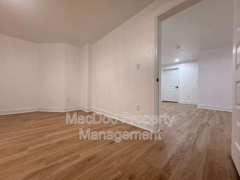 10402 Laurel Ridge Way - BASEMENT Downstairs Apt property image