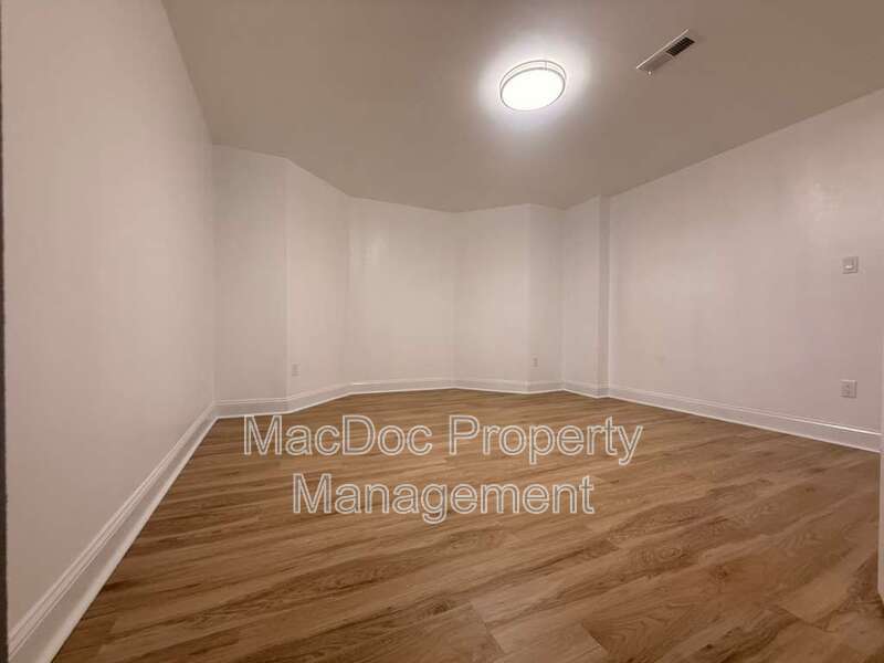 10402 Laurel Ridge Way - BASEMENT Downstairs Apt property image