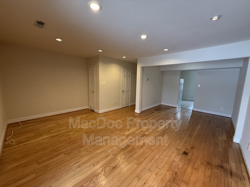 405 Olde Greenwich Circle property image