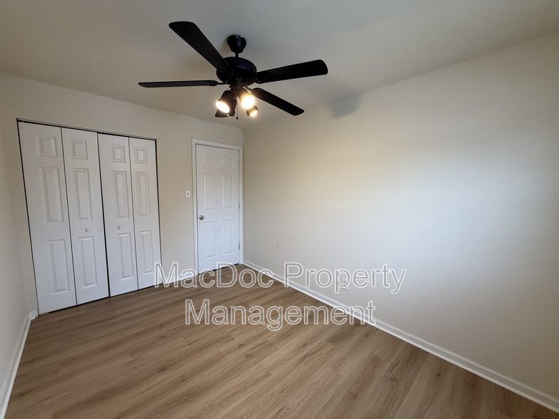 405 Olde Greenwich Circle property image