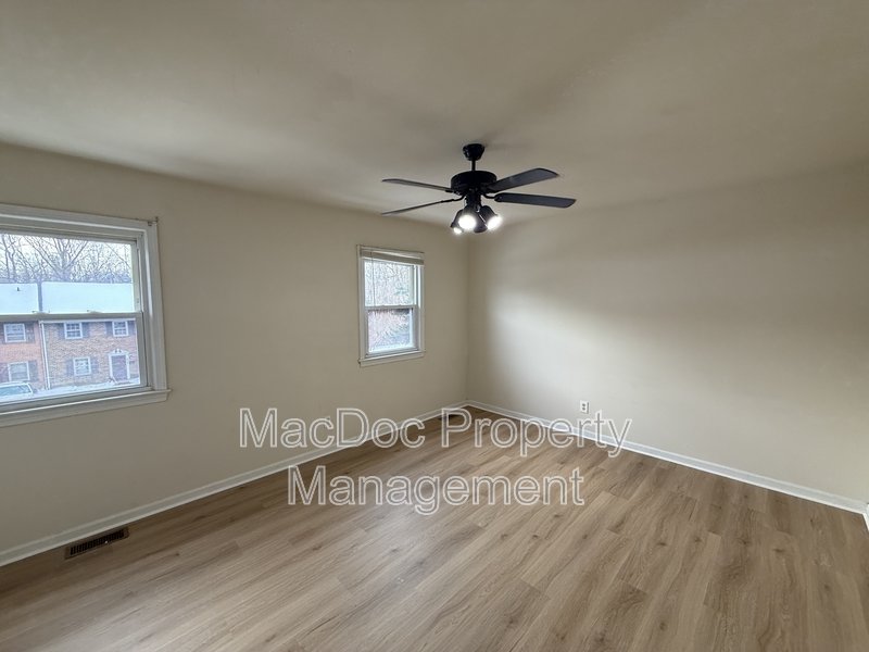 405 Olde Greenwich Circle property image