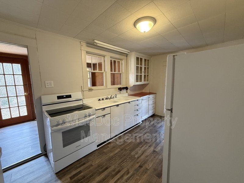 885 Truslow Road property image