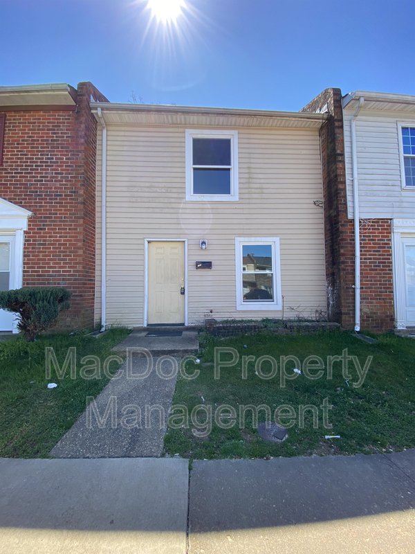 102 Hickok Circle Fredericksburg, VA 22401 MacDoc Property Management