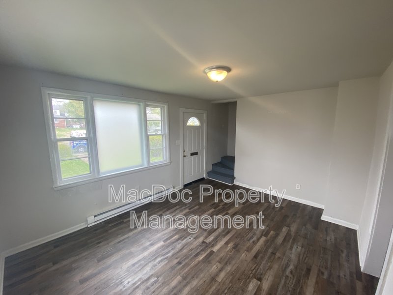1500 Airport Avenue property image