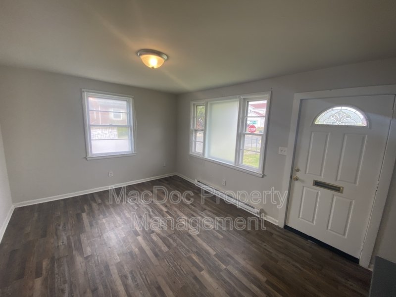 1500 Airport Avenue property image