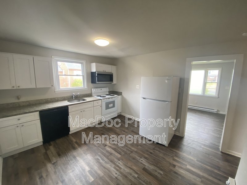 1500 Airport Avenue property image