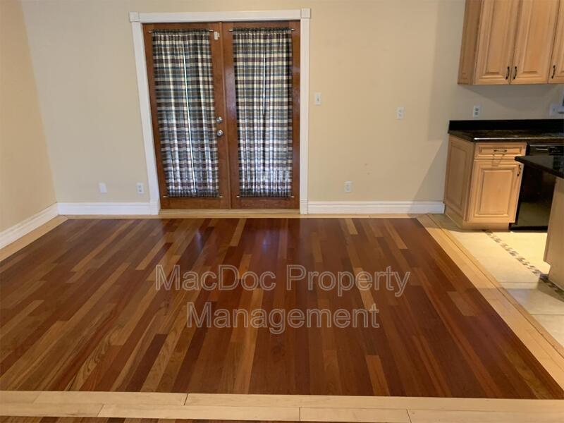 11720 Eisenhower Lane property image