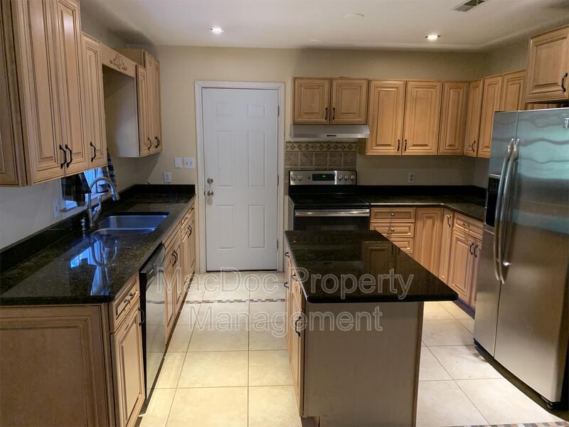 11720 Eisenhower Lane property image