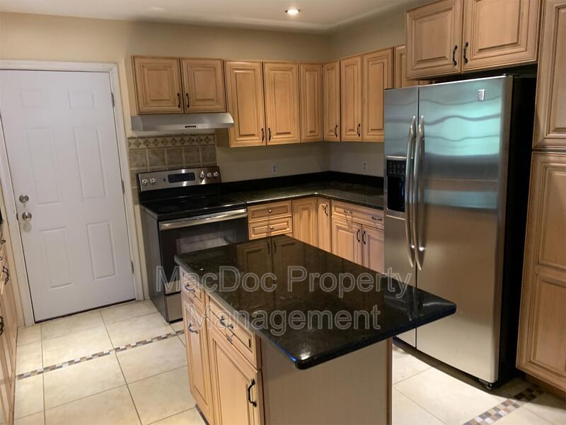 11720 Eisenhower Lane property image