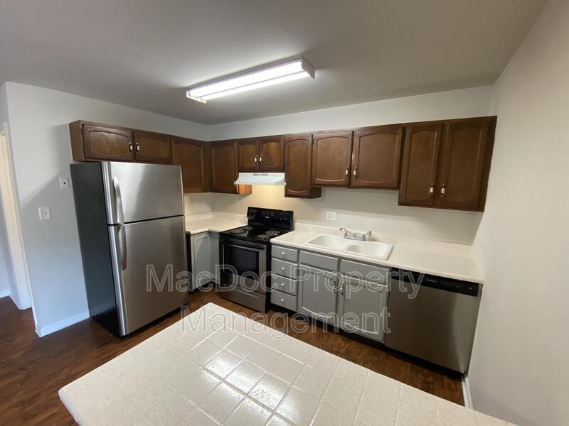 719 Olde Greenwich Circle property image