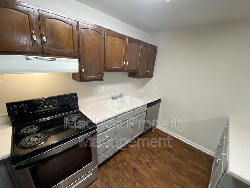 719 Olde Greenwich Circle property image