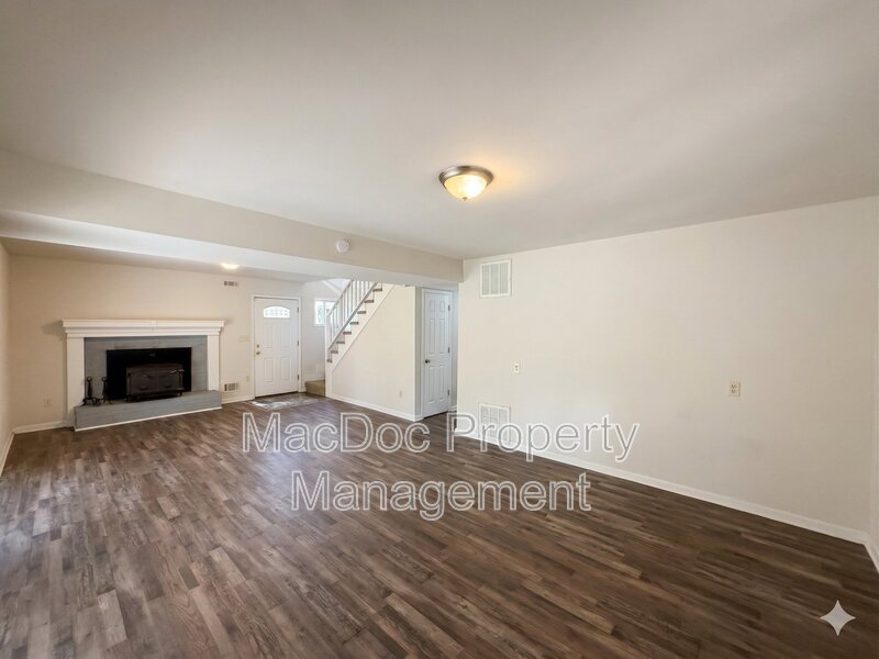 3621 Lakeview Parkway property image