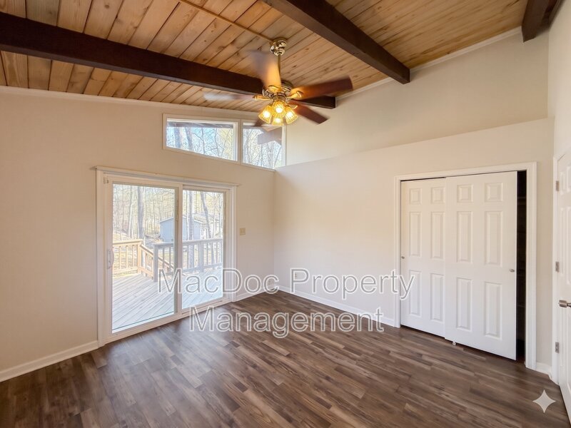 3621 Lakeview Parkway property image