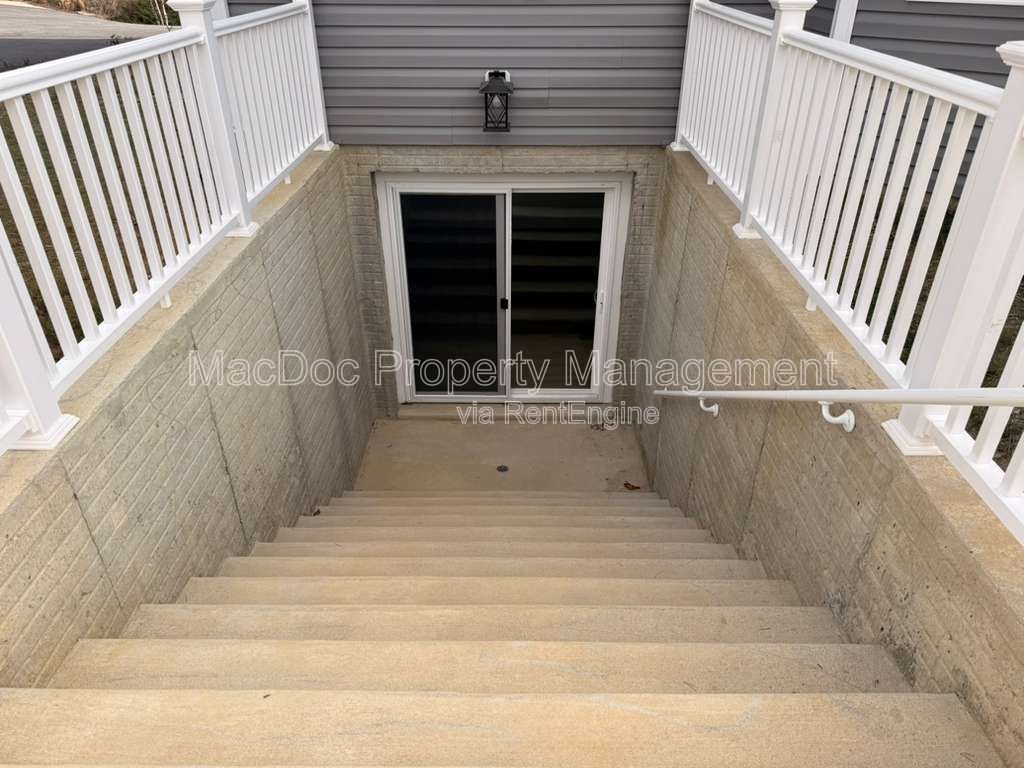 10402 Laurel Ridge Way - BASEMENT Downstairs Apt Fredericksburg, VA 22408 property image