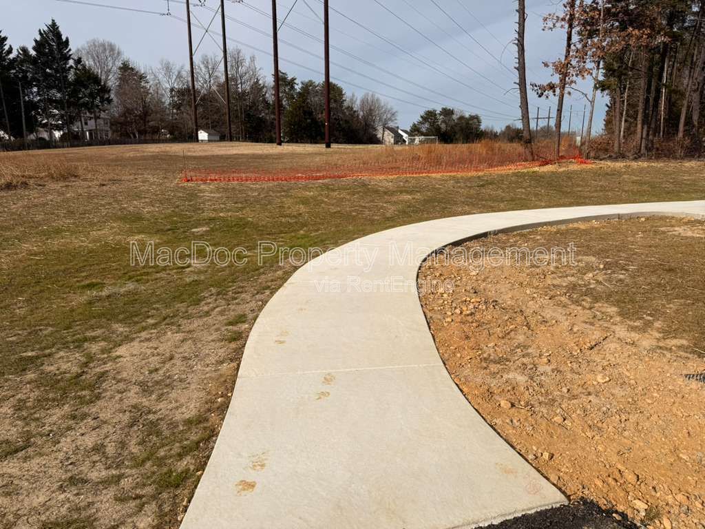 10402 Laurel Ridge Way - BASEMENT Downstairs Apt Fredericksburg, VA 22408 property image