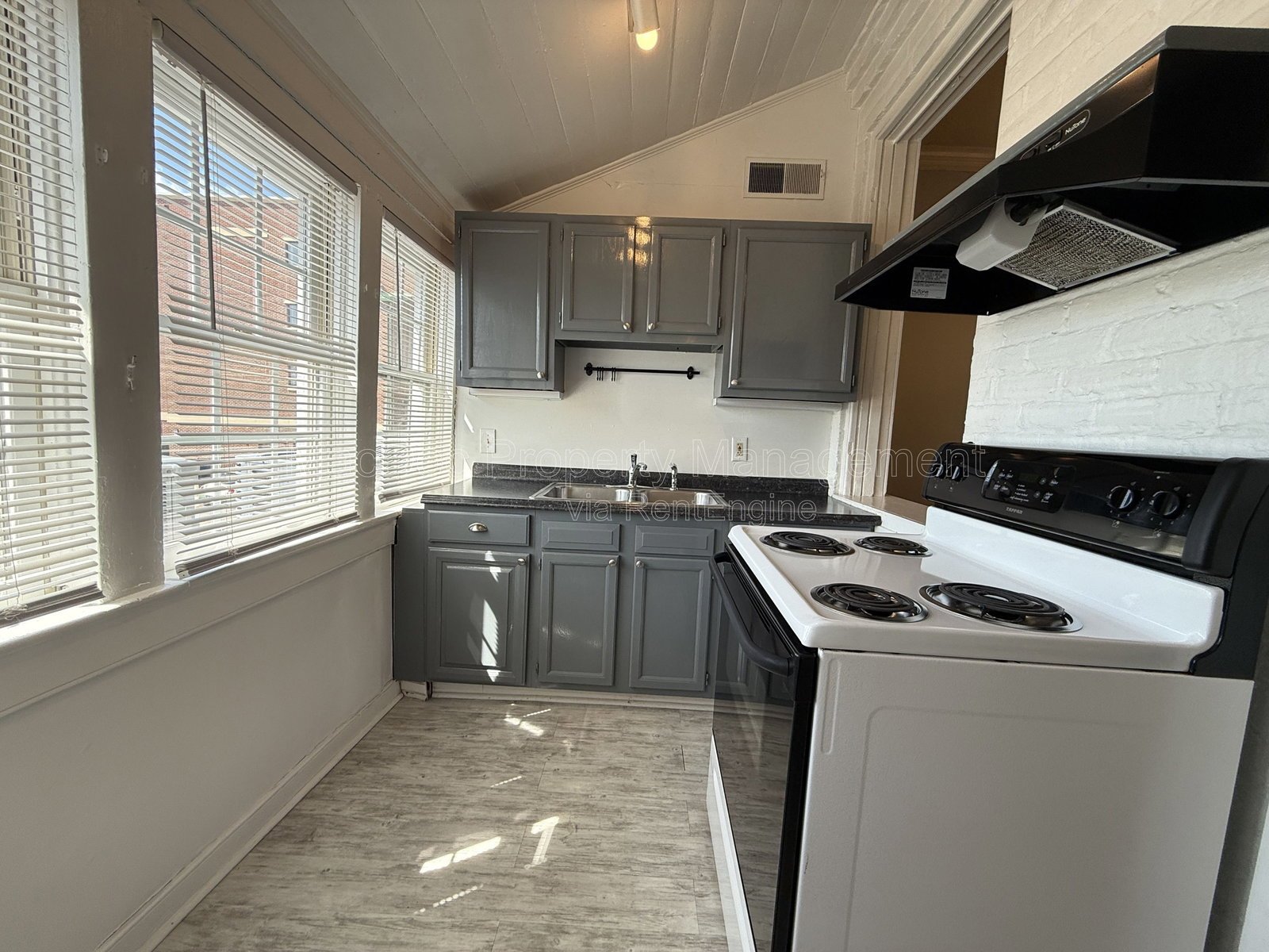 604 Caroline Street - Apt 2 Fredericksburg, VA 22401 property image