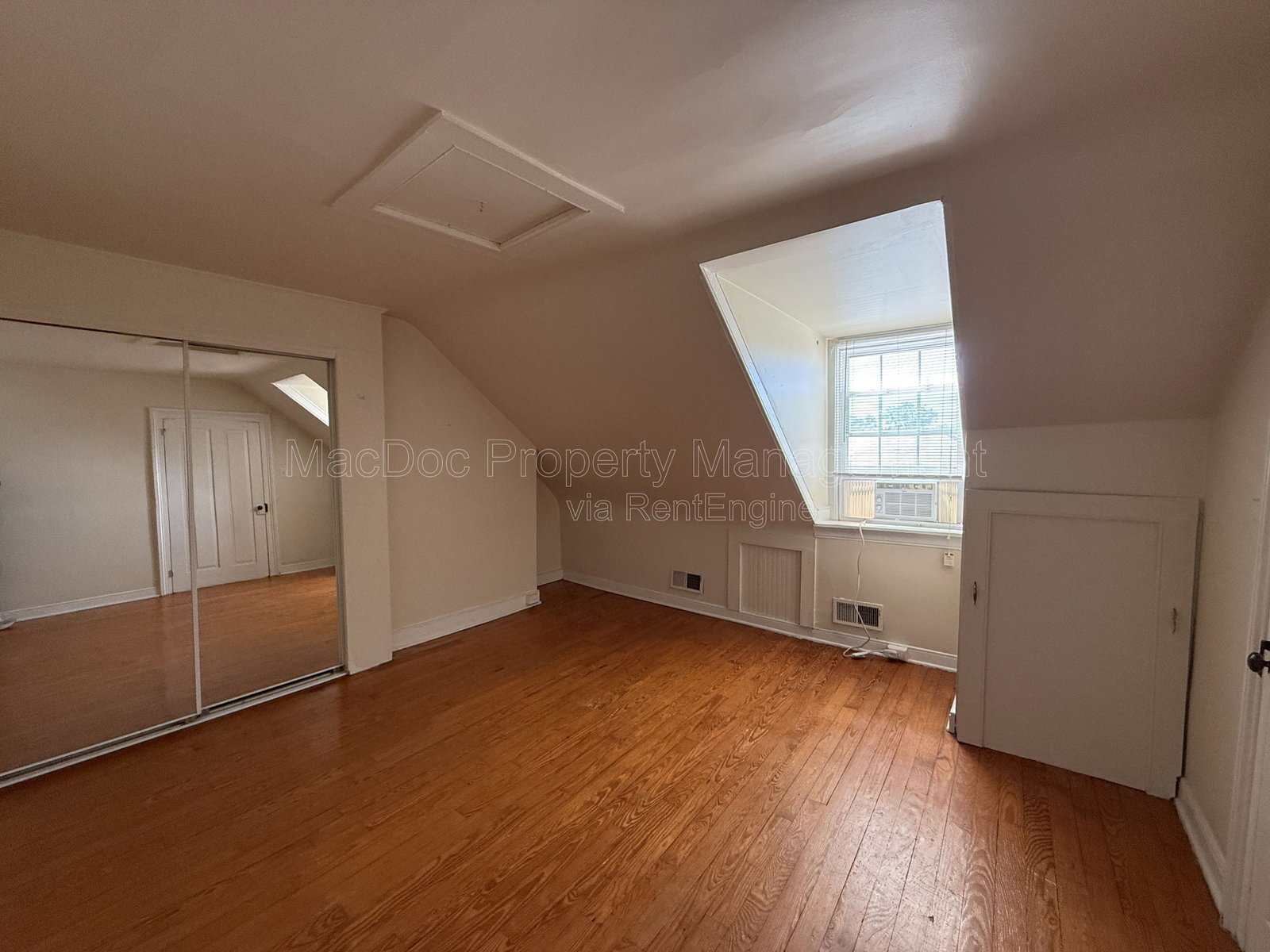 604 Caroline Street - Apt 2 Fredericksburg, VA 22401 property image