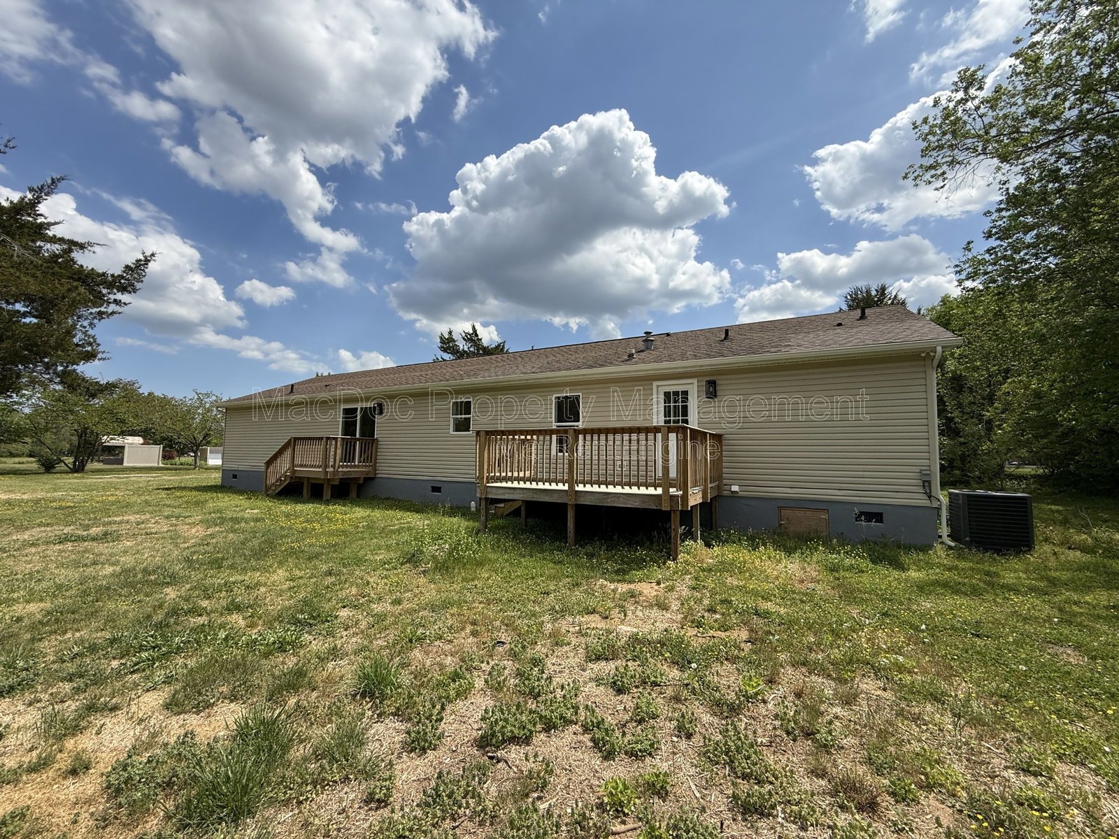 10504 Benchmark Road Fredericksburg, VA 22408 property image