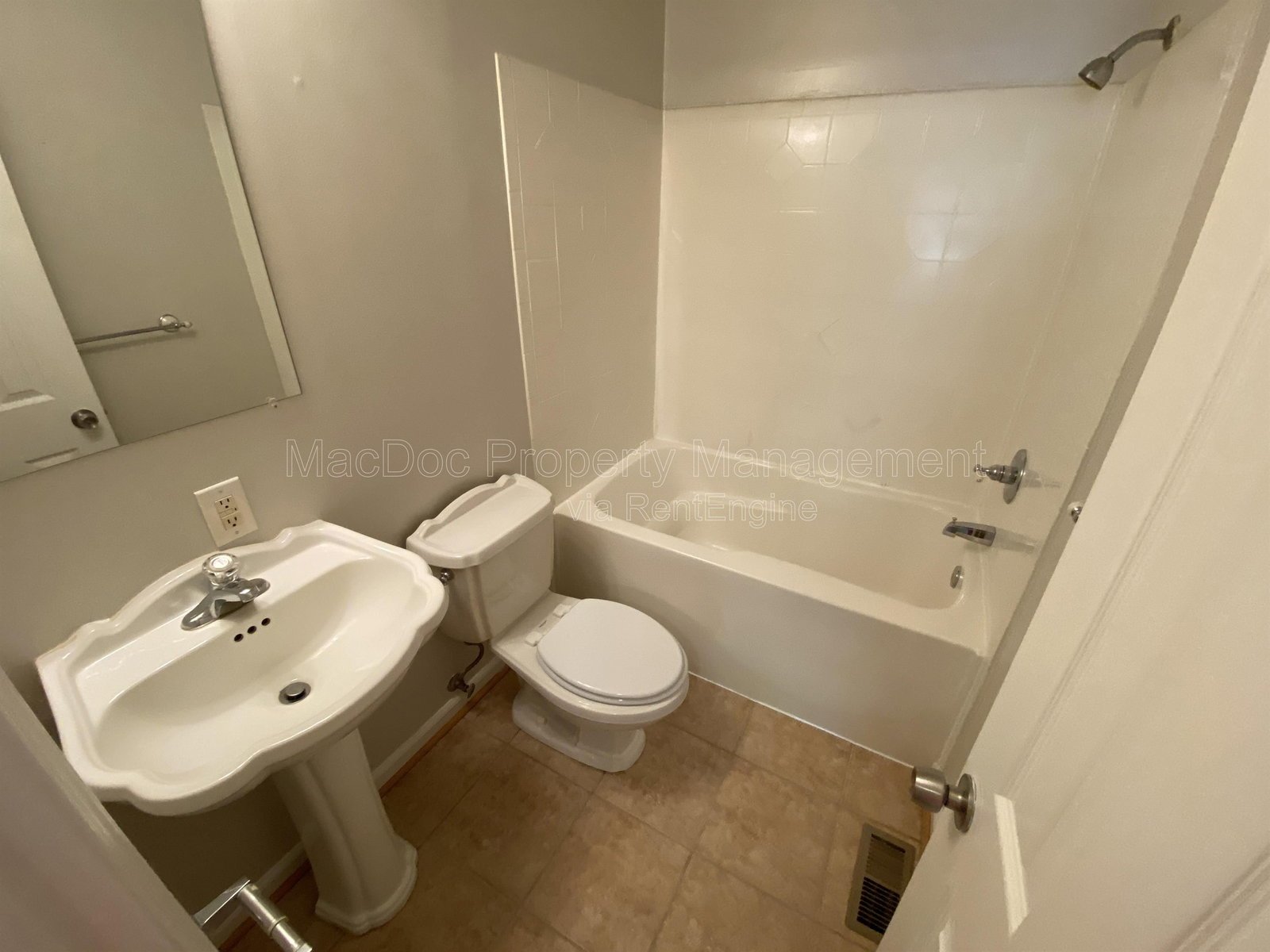 6022 Battlefield Green Drive Fredericksburg, VA 22407 property image