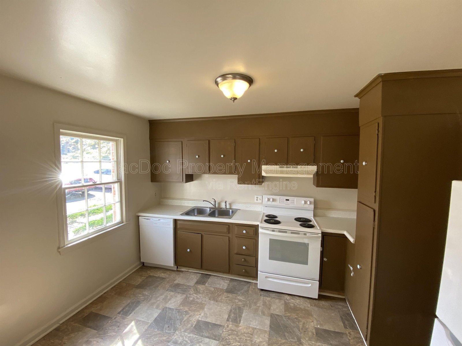706 Olde Greenwich Circle Fredricksburg, VA 22408 property image