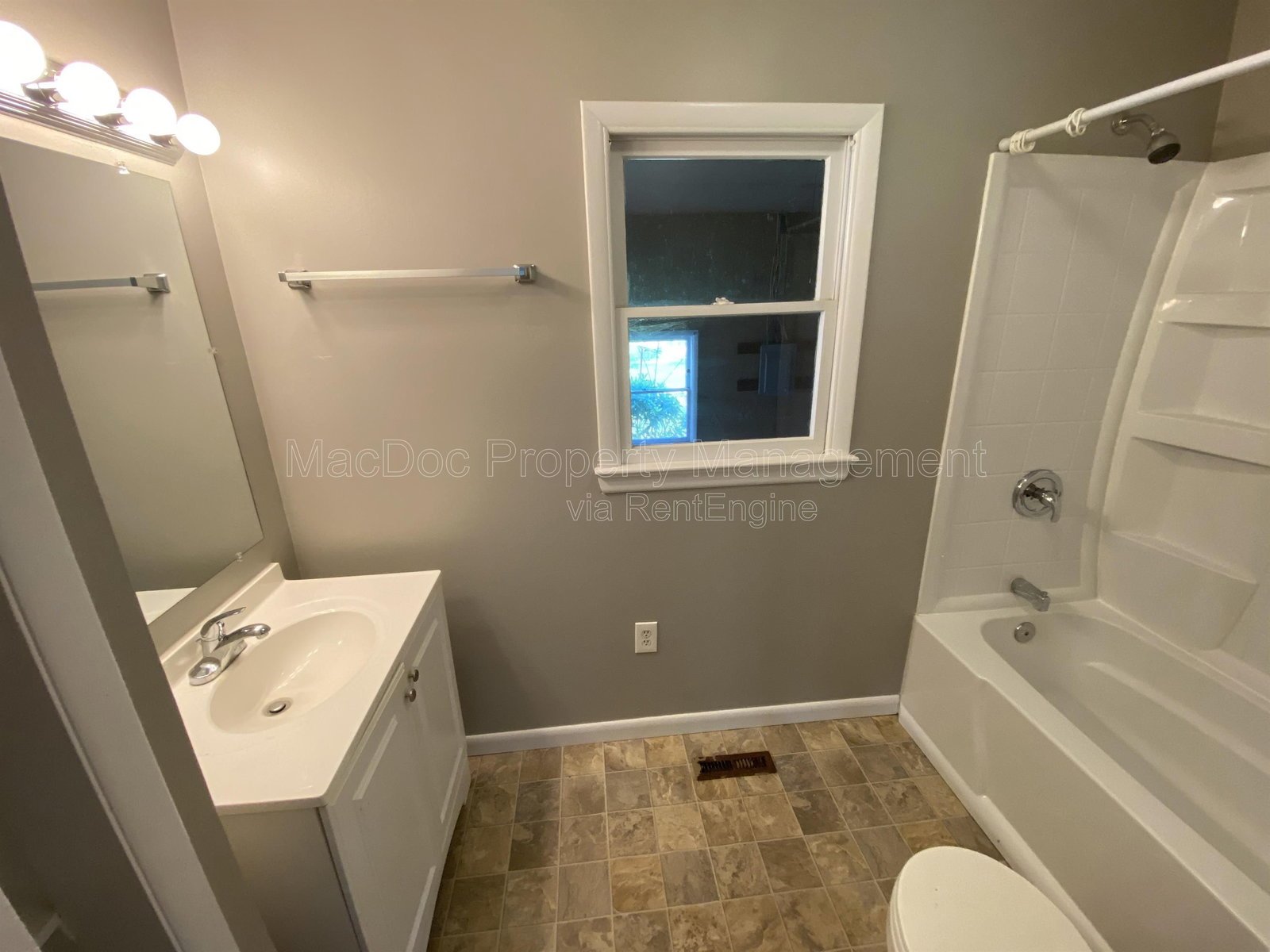 10291 Paige Road Apt A Woodford, VA 22580 property image