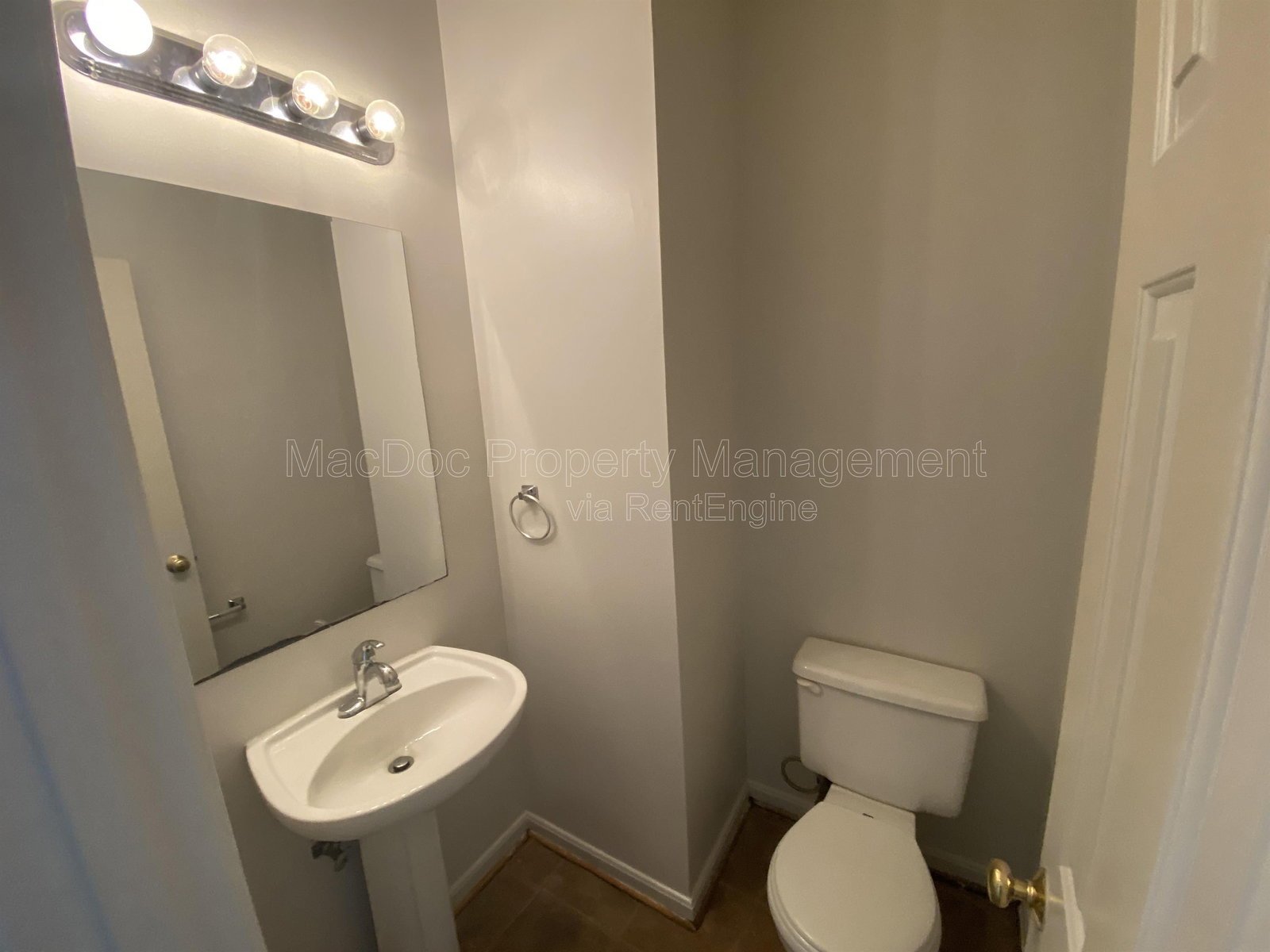 10910 Coreys Way Fredericksburg, VA 22408 property image