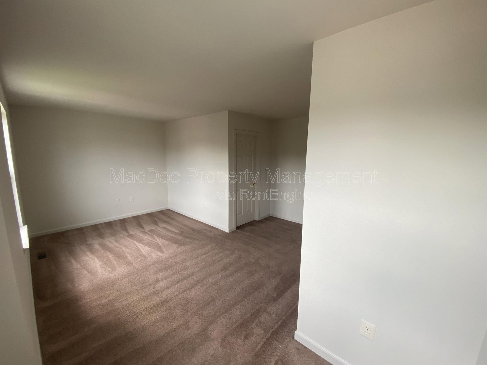 10910 Coreys Way Fredericksburg, VA 22408 property image