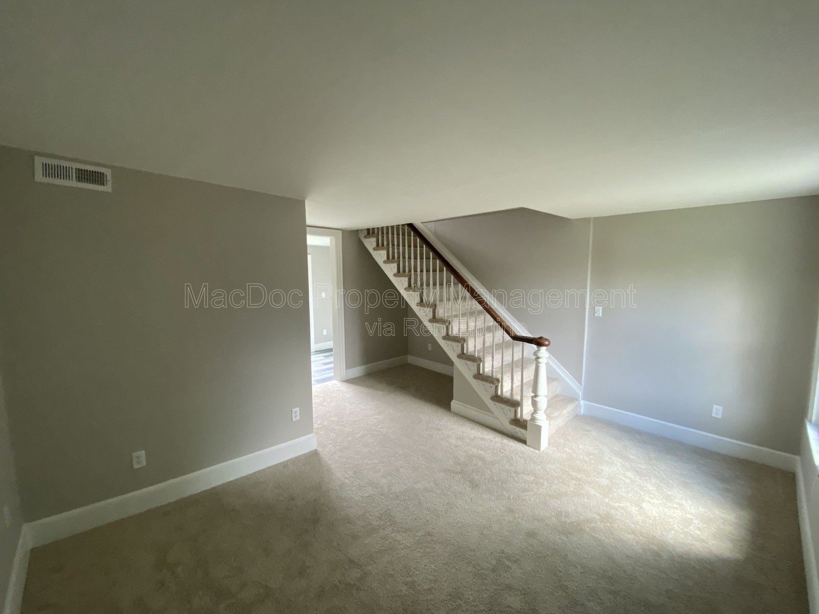 210 Milford Street Unit B Bowling Green, VA 22427 property image