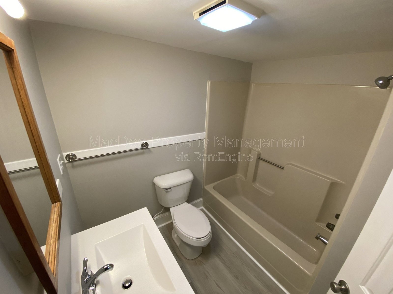 210 Milford Street Unit B Bowling Green, VA 22427 property image