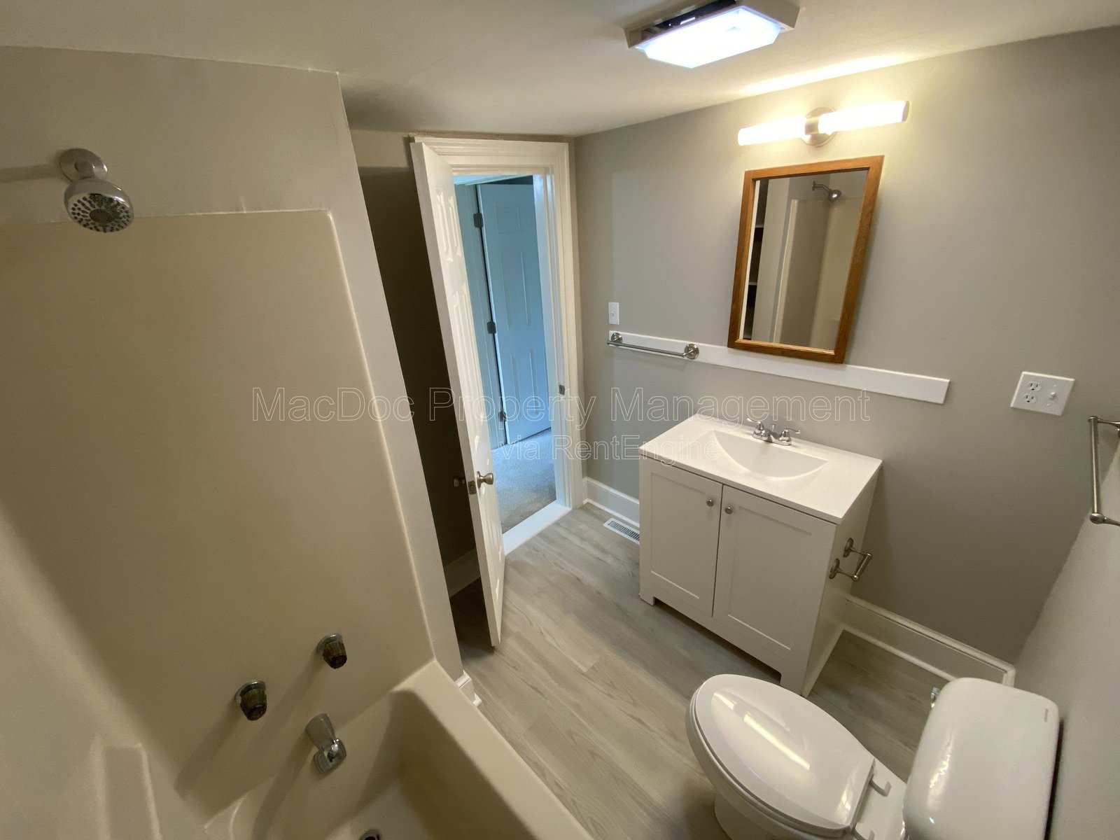 210 Milford Street Unit B Bowling Green, VA 22427 property image