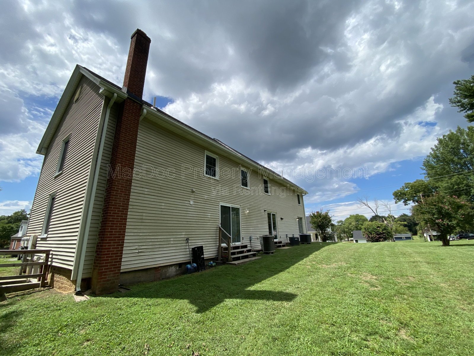 210 Milford Street Unit B Bowling Green, VA 22427 property image