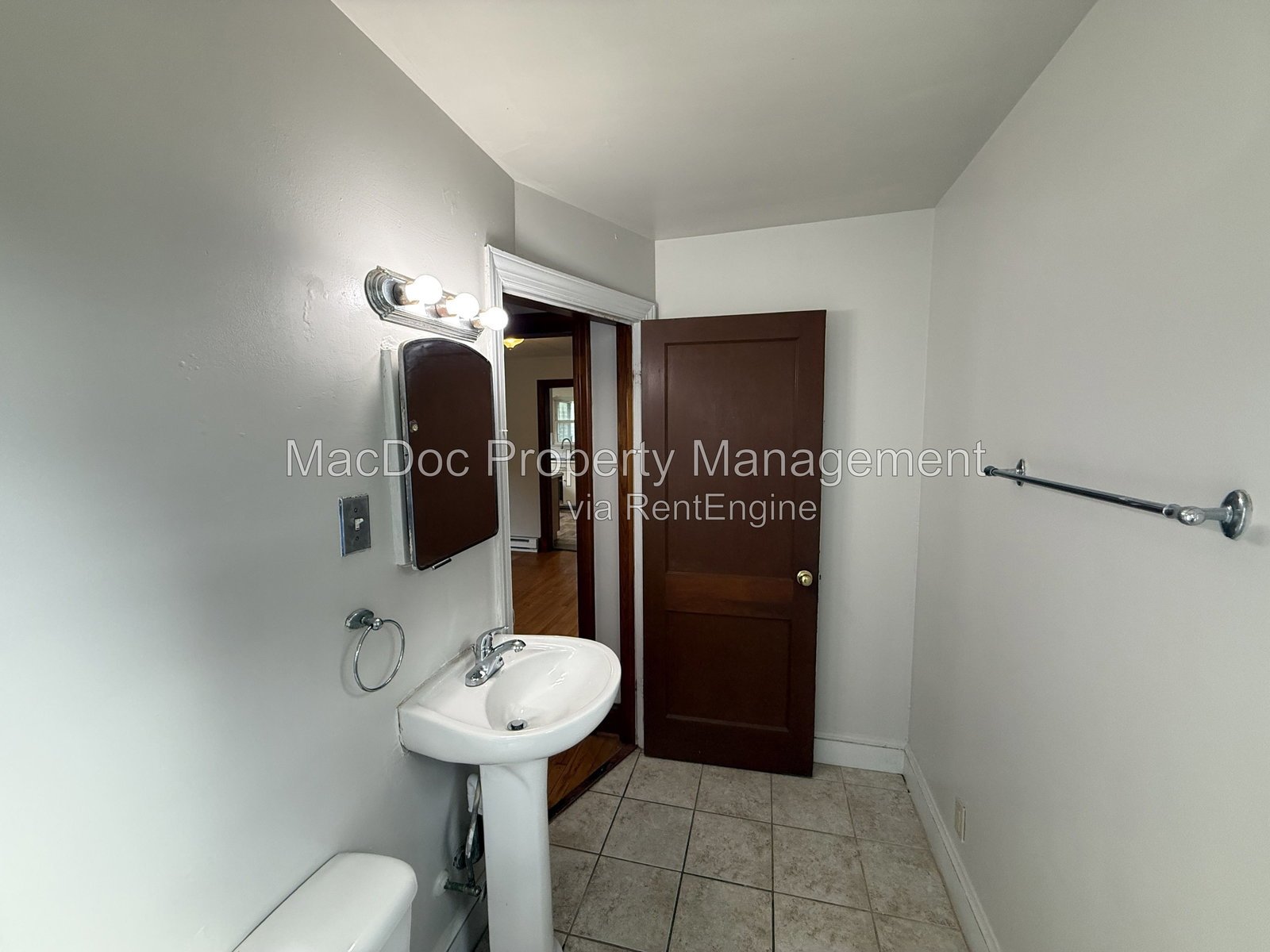 181 Truslow Road - APT 1 Fredericksburg, VA 22405 property image