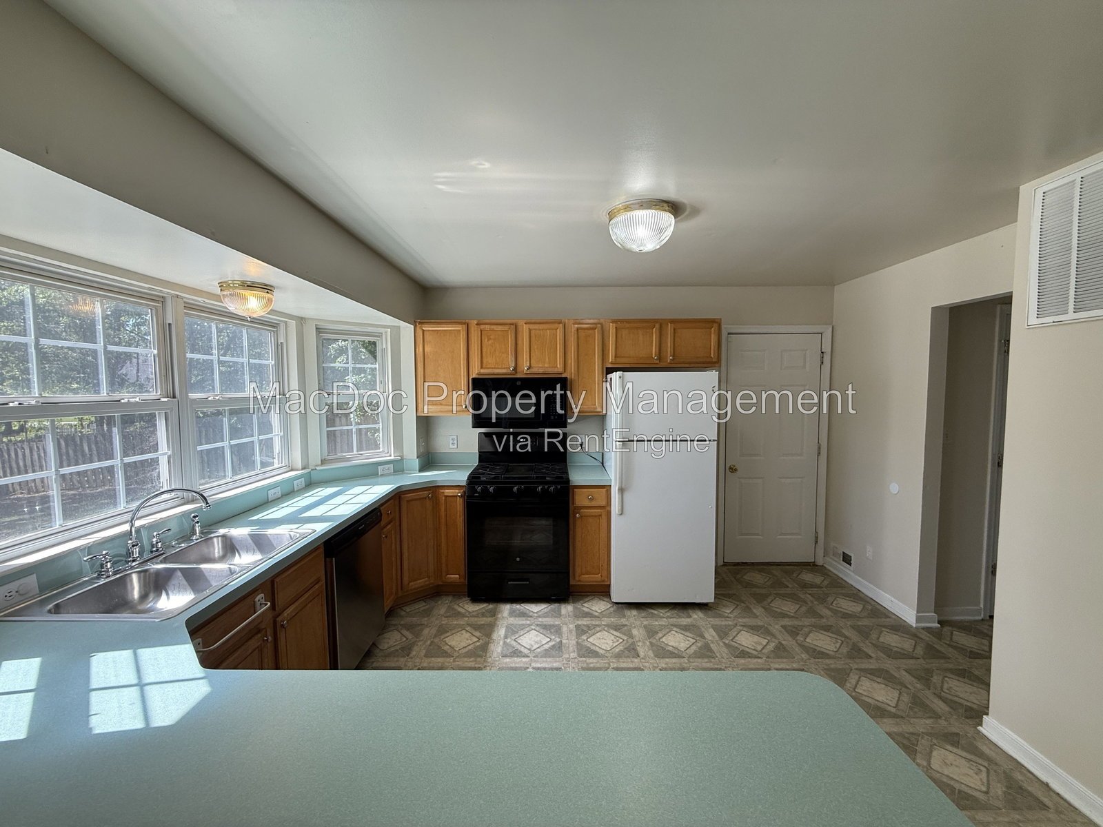 9 Brown Circle Fredericksburg, VA 22405 property image