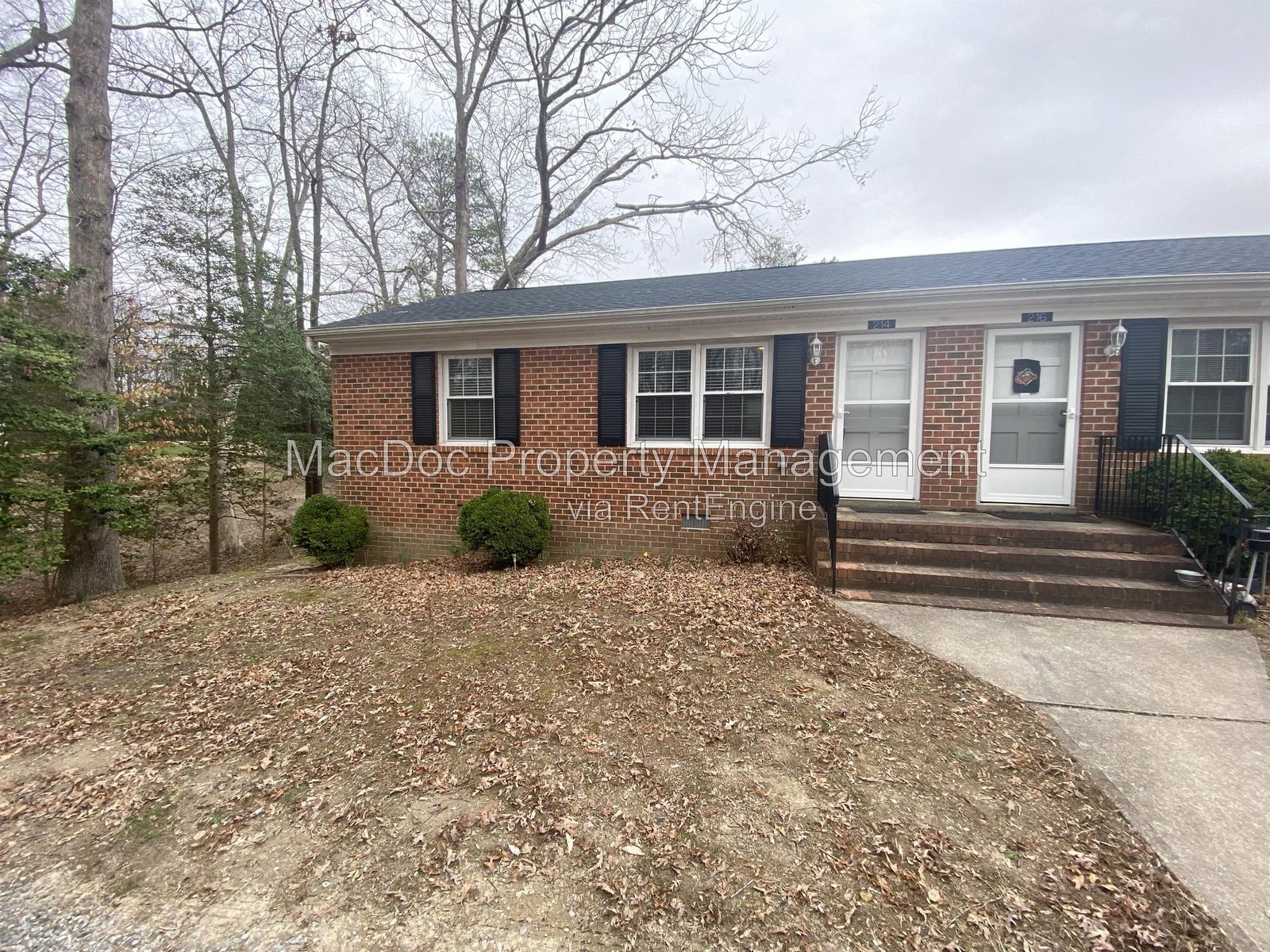 214 W Broaddus Avenue Bowling Green, VA 22427 property image