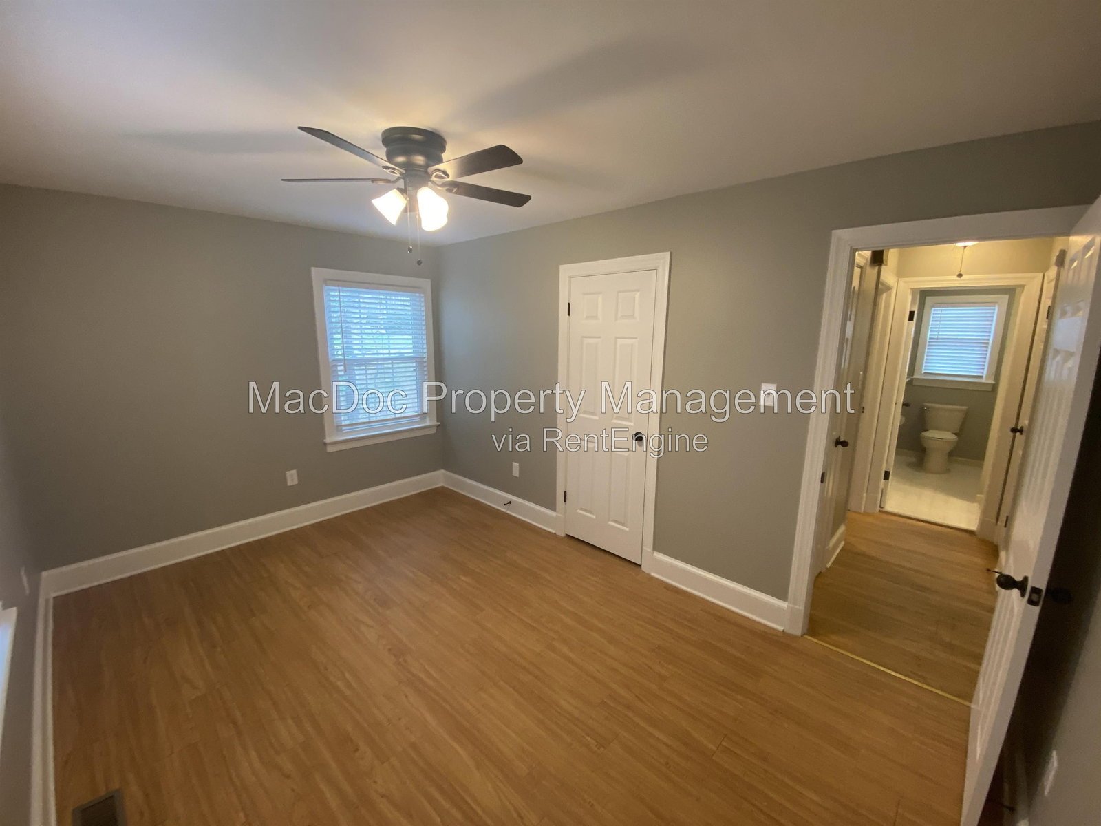 214 W Broaddus Avenue Bowling Green, VA 22427 property image