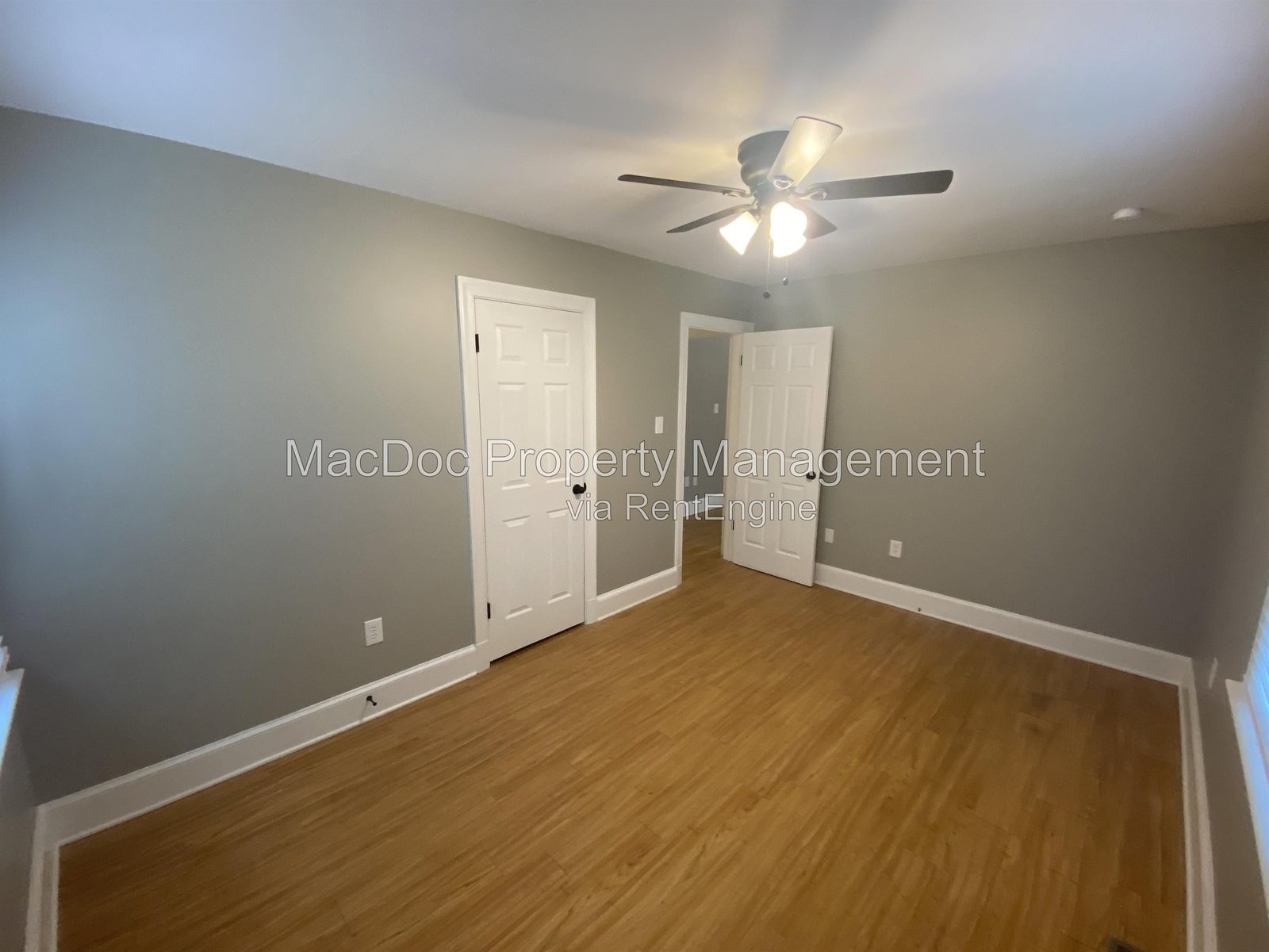 214 W Broaddus Avenue Bowling Green, VA 22427 property image