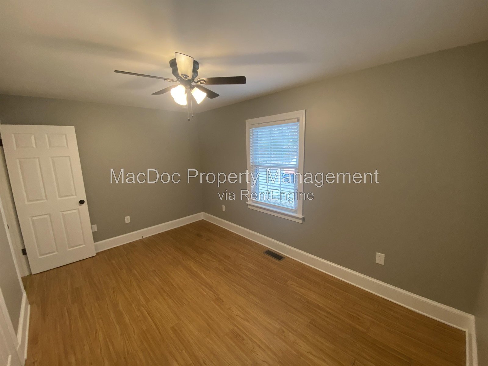 214 W Broaddus Avenue Bowling Green, VA 22427 property image
