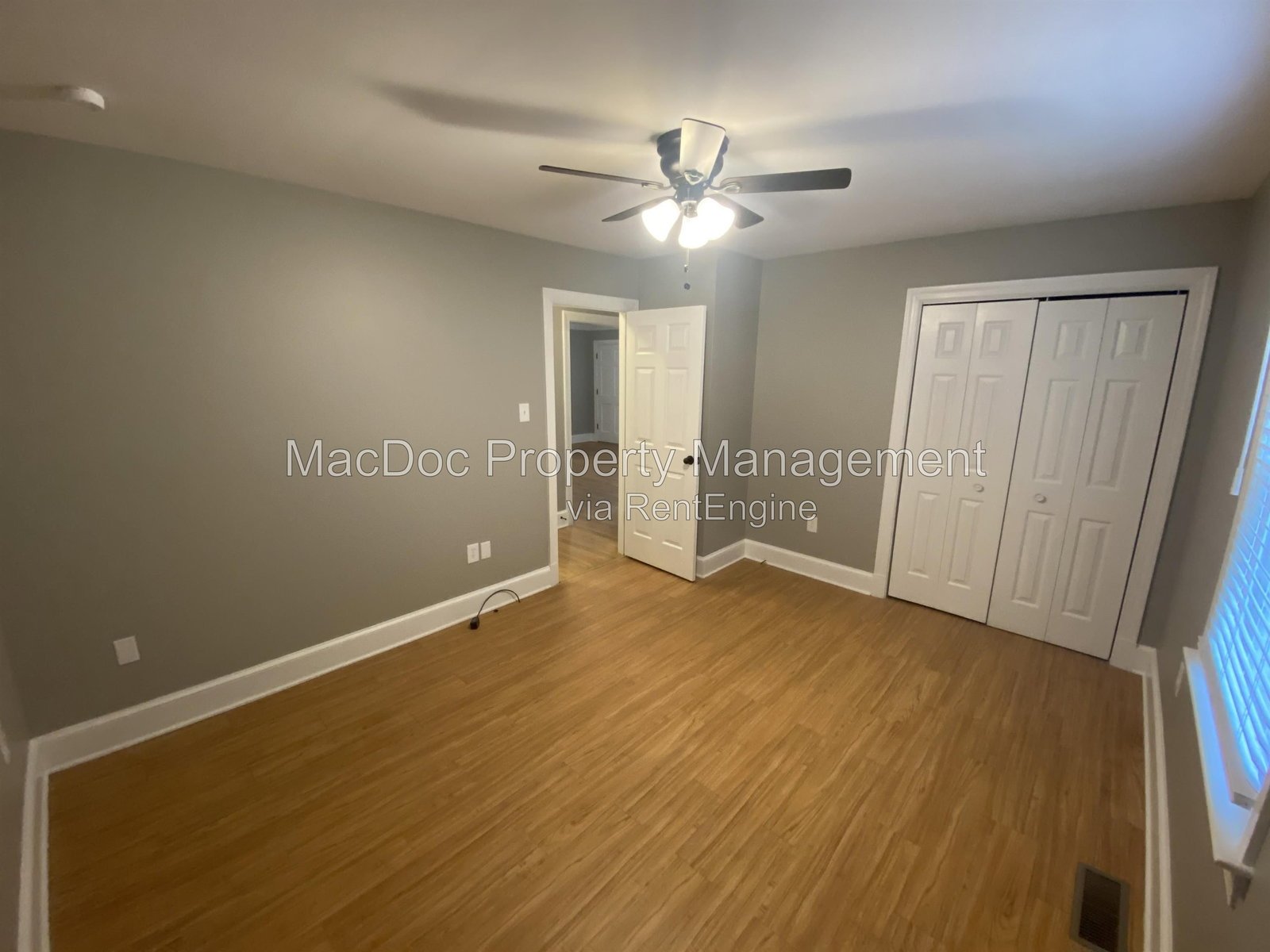 214 W Broaddus Avenue Bowling Green, VA 22427 property image