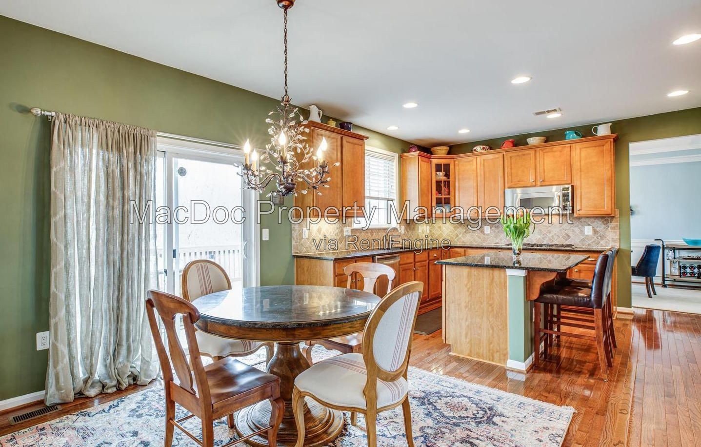 1014 West Kensington Circle Fredericksburg, VA 22401 property image