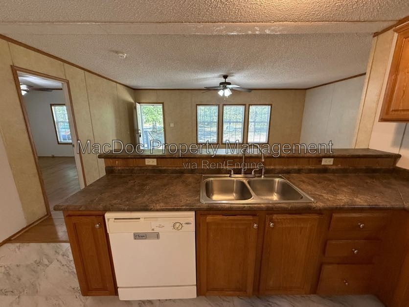 6280 Mt Airy Drive Ruther Glen, VA 22546 property image