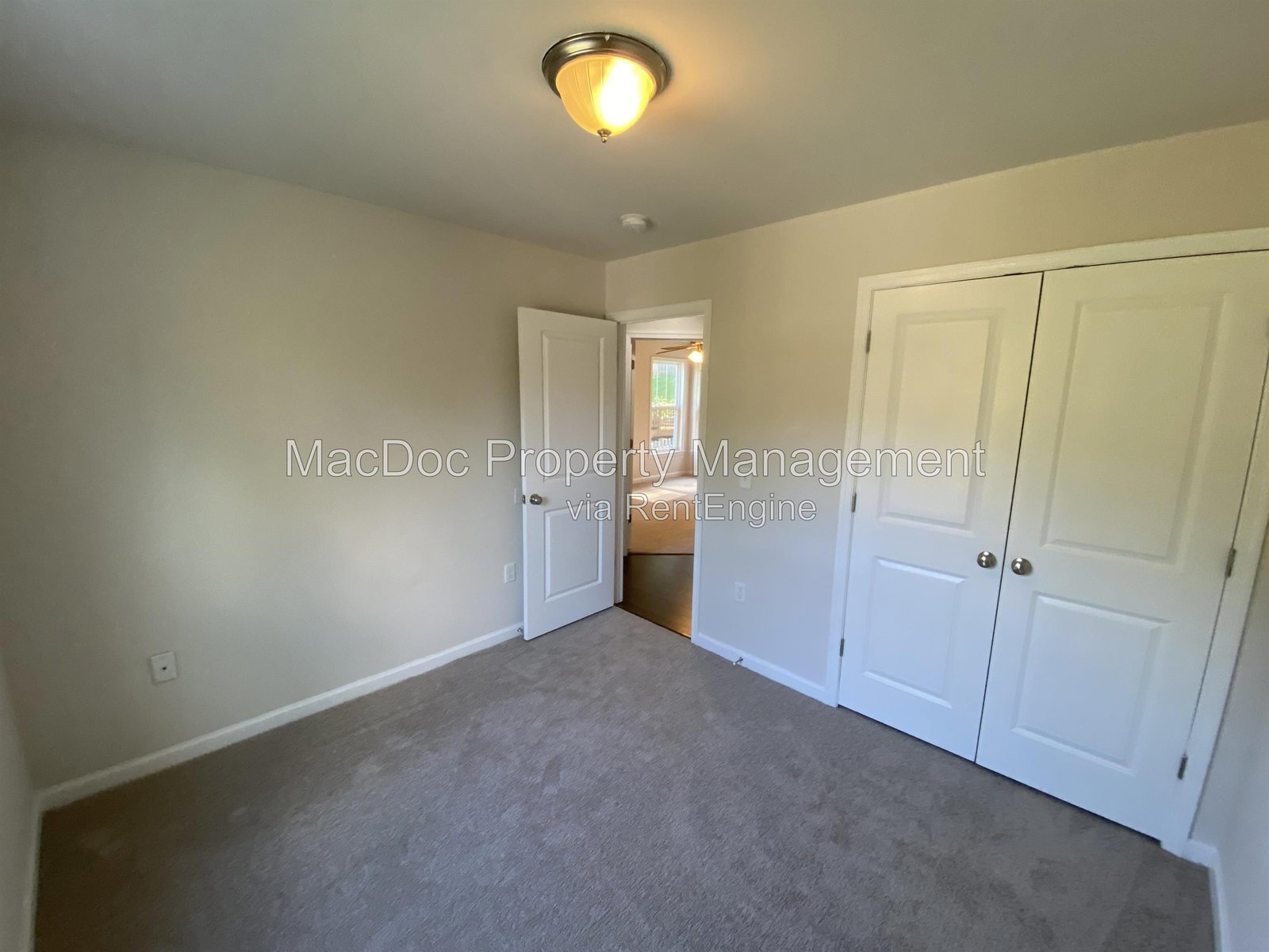 6 Howard Circle Fredericksburg, VA 22405 property image