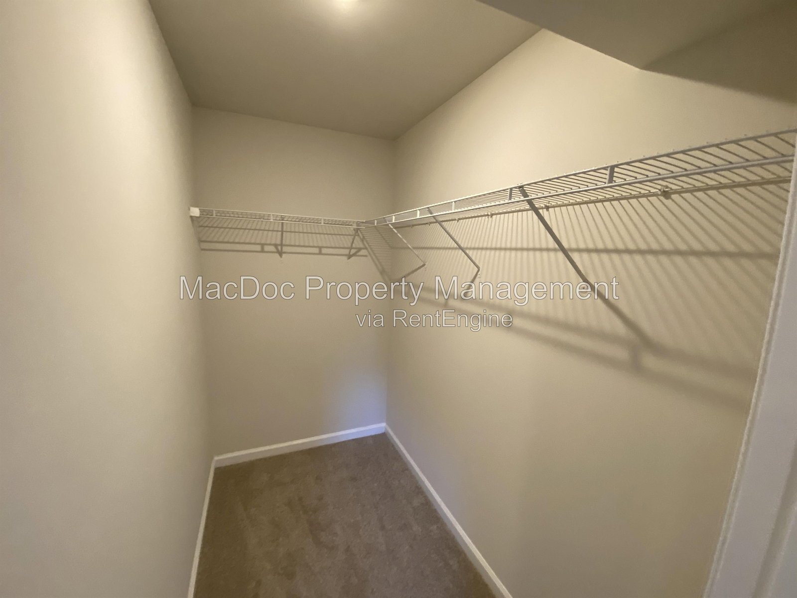 6 Howard Circle Fredericksburg, VA 22405 property image