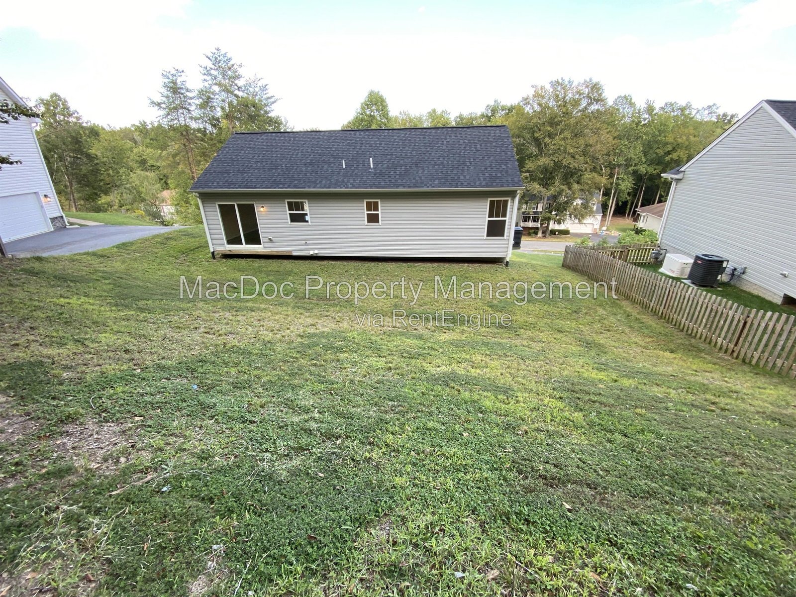 6 Howard Circle Fredericksburg, VA 22405 property image