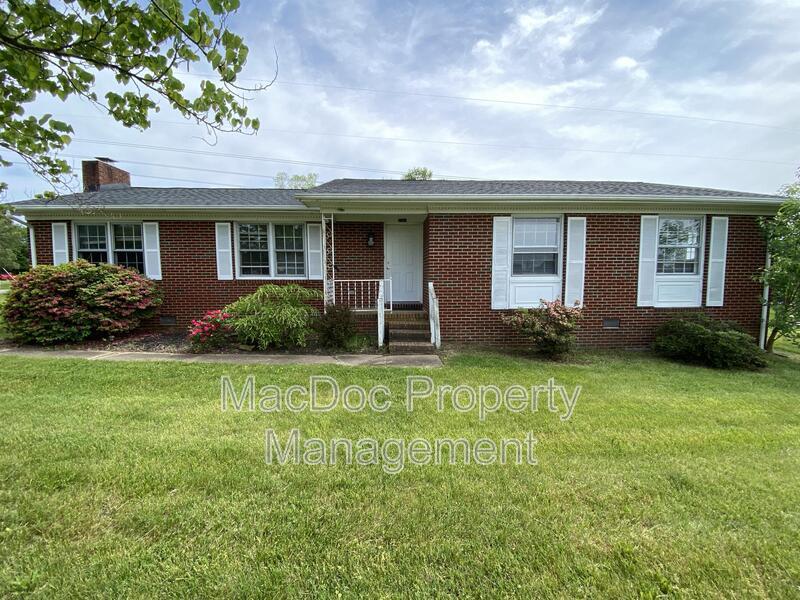 1804 Sherwood Drive Fredericksburg, VA 22405 MacDoc Property Management