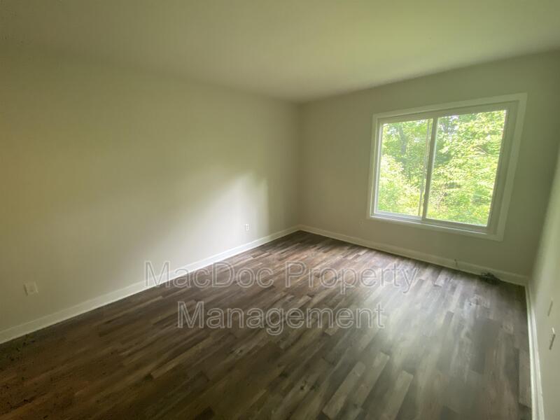 111 Berry Street Apt 1 property image